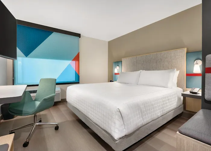 Hotel Avid South - Medical District By Ihg 4*