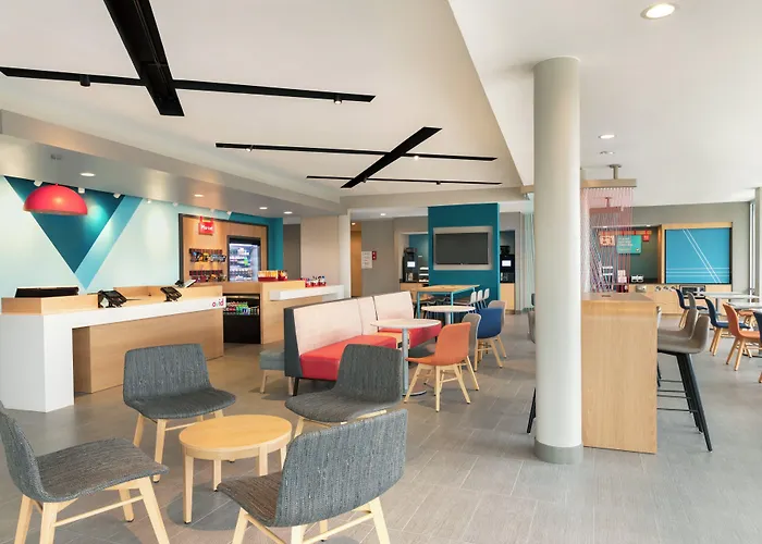 Hotel Avid South - Medical District By Ihg 4*